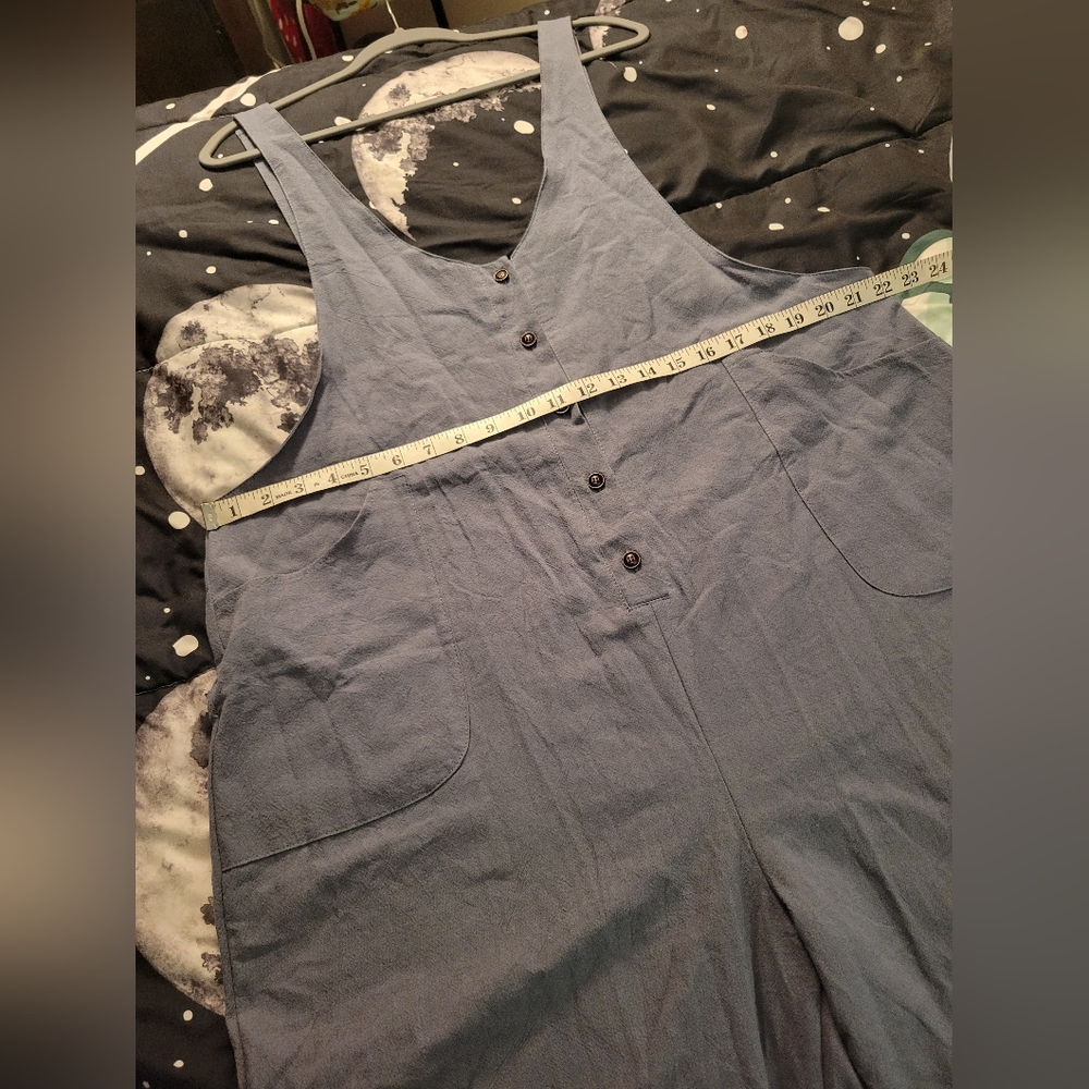 Amazon Sleeveless Button-Front Jumpsuit in Gray - Picture 9 of 10